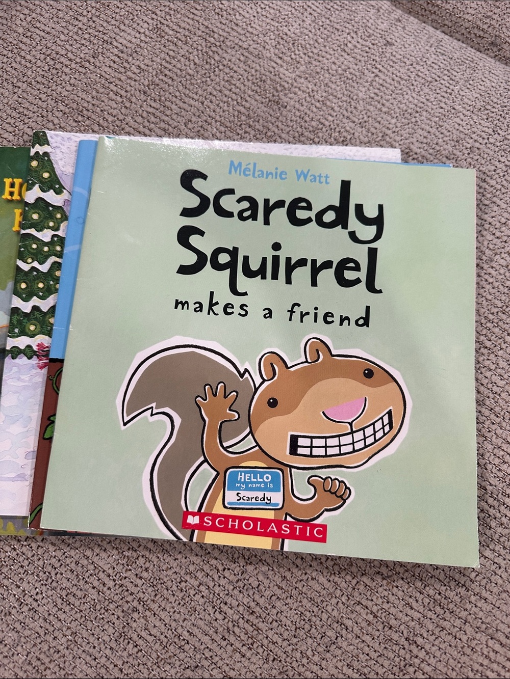 Scholastic 5 Kids Books Set - Picture 3 of 12